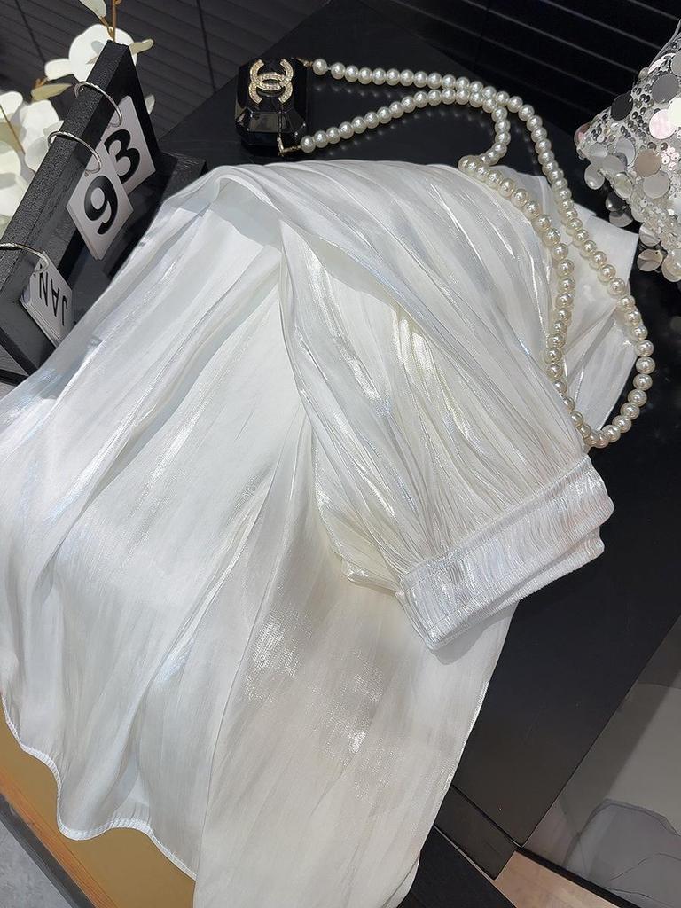 Schicker hochtaillierter A-Linien-Plissee-Chiffonrock mit Perleffekt