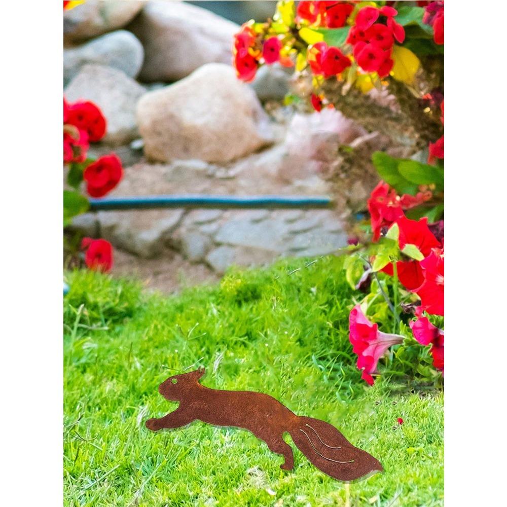 Rustic Metal Squirrel Garden Stake, Iron Animal Silhouette Art for Outdoor Patio Fence Yard Decor, Vintage Wildlife Lawn Ornament