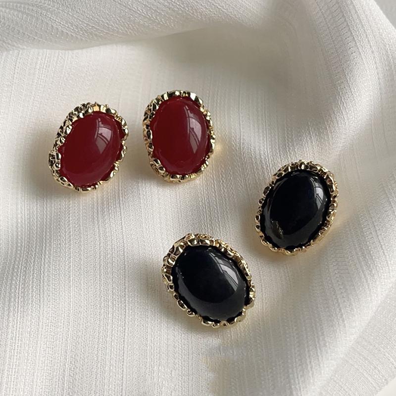 Ovales Metall-Steckohrringe Klassisches Harz Neue Stile Für Frauen Vintage Mode Schmuck Tägliche Wear Accessoires Zeitlose Geschenke MQ596