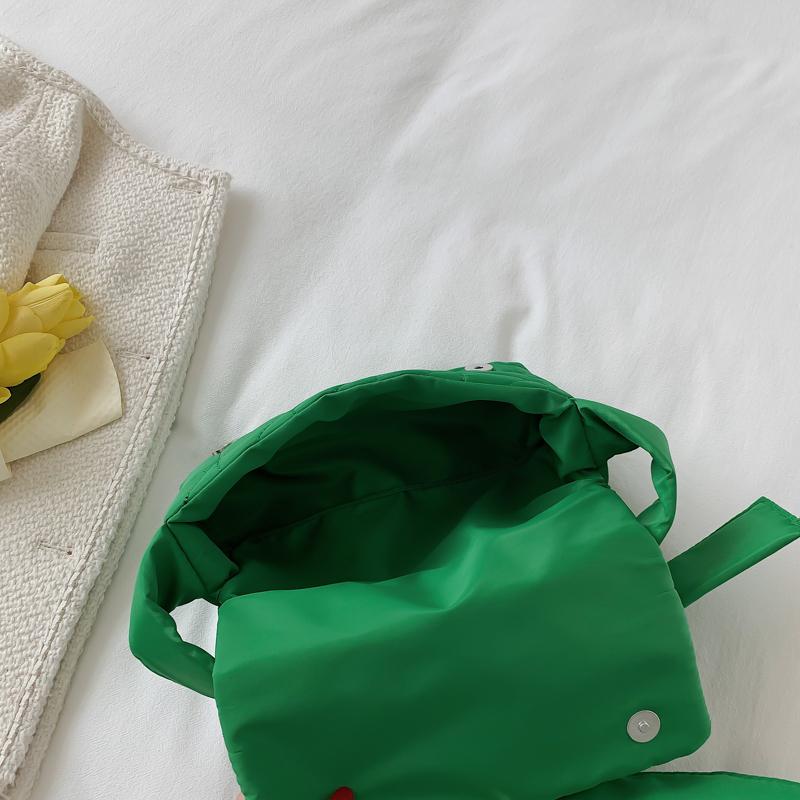 Модная маленькая женская сумка через плечо — фото 17