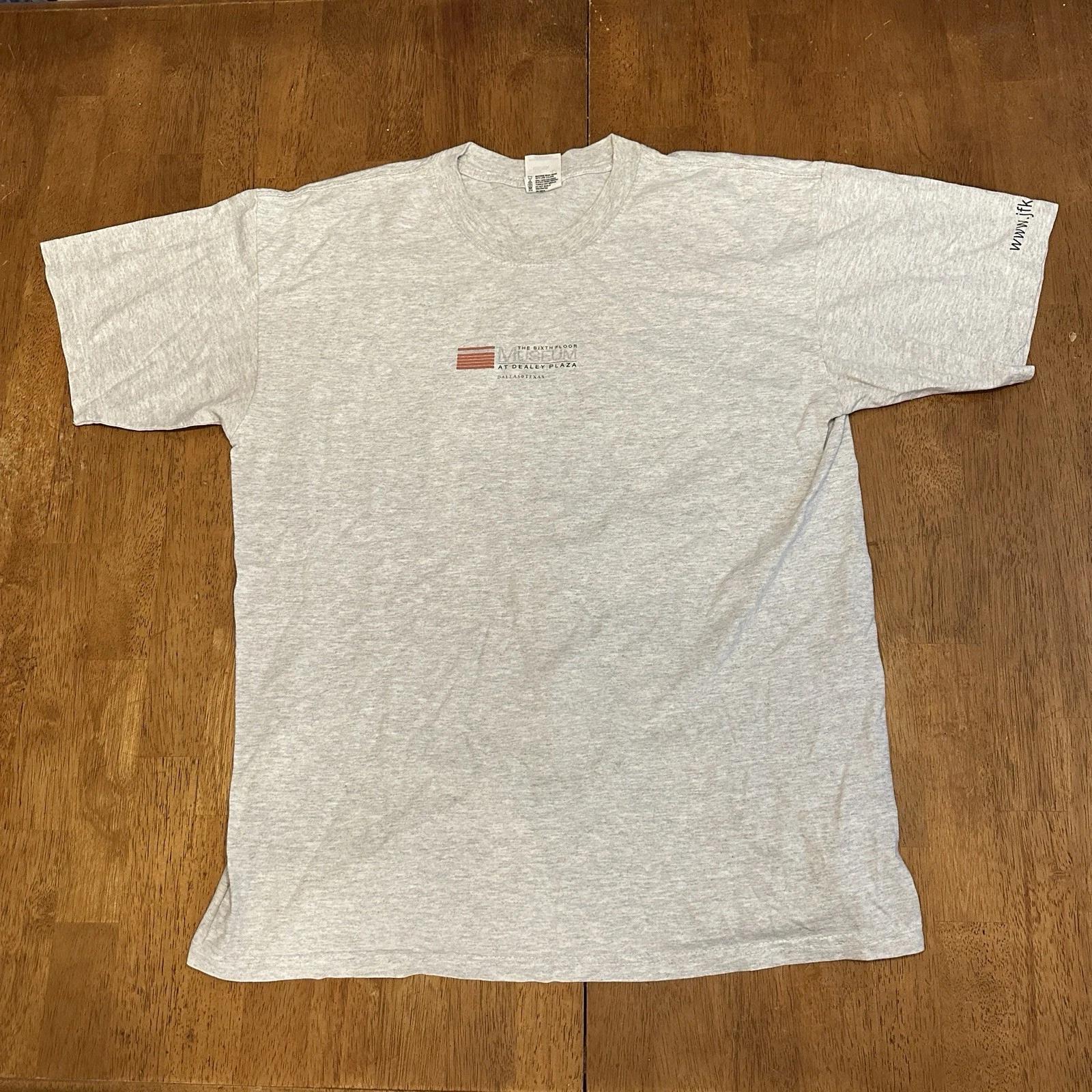 The Sixth Floor Museum John F Kennedy T-Shirt Large Dealey Plaza Vintage Y2K JFK 2XL
