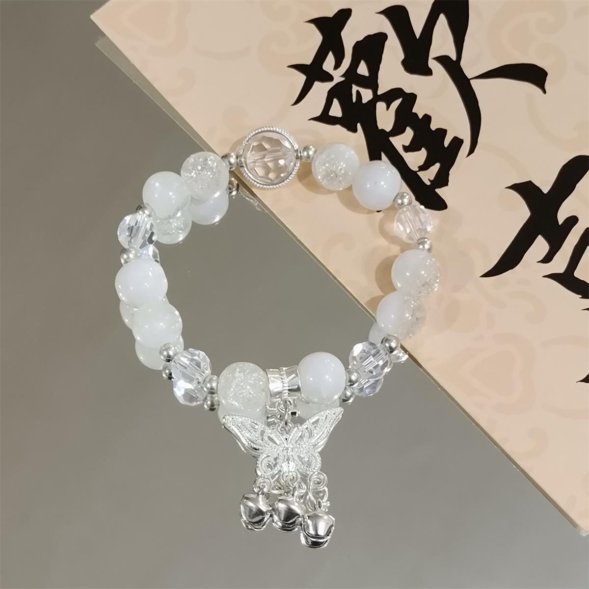 

Милые браслеты для девочек на руку с бабочкой, сердечком, колокольчиком, замком-кисточкой, бисером с трещинами на льду, стеклянными бусинами, эластичным браслетом для студентов 1PCS белый