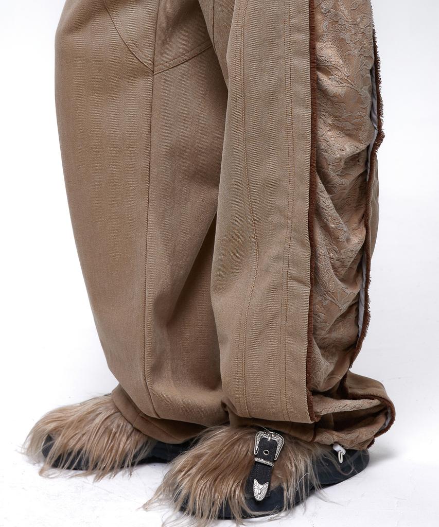 Aleseueseussi Incision Jacquard Mixed Pants - Beige