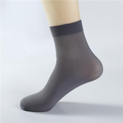 10/20 Paar atmungsaktive Socken für Herren, Sommer, ultradünne Streifen, Eisseide, kühle Socken, antibakterielle Business-Männer-Socken aus Bambusfaser