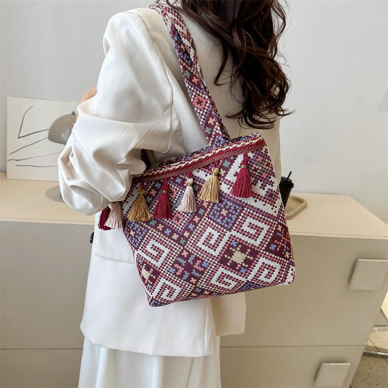 Ethnic-style Fashionable Fringed Large-capacity Women's Single-shoulder Crossbody Bag