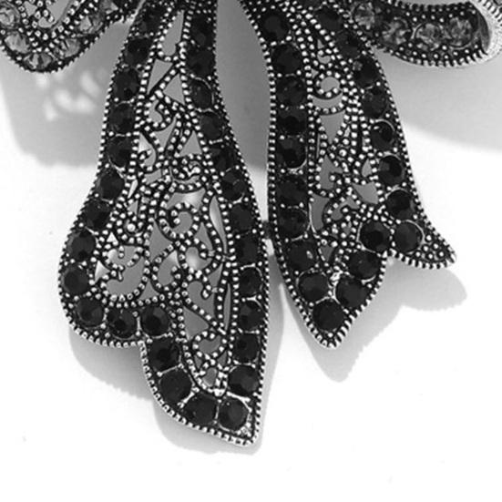 Vintage Faux Pearl Bow Brooch Sweater Cardigan Coat Business Suit Bowknot Lapel Pin Women Fashion Jewelry Clothing Accessories