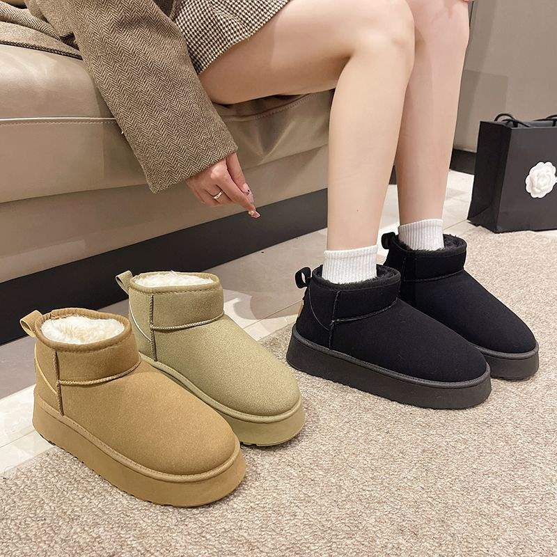 2025 winter snow boots women's simple short boots flat-soled short boots thickened and velvet warm thick-soled student cotton shoes