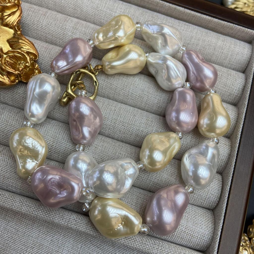 Fashion Symphony Baroque Shell Bead Necklace, Medieval Vintage Color Special-Shaped High-End Items