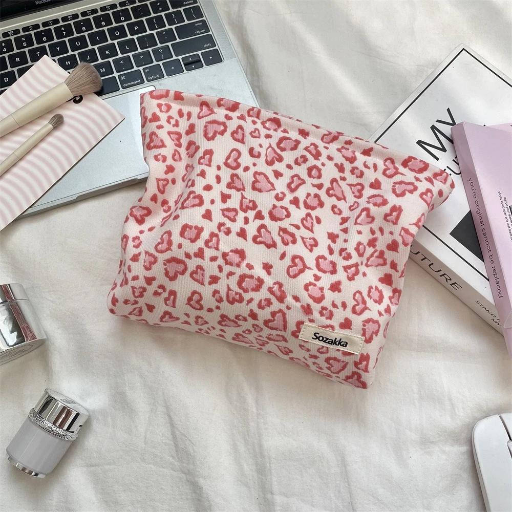 New Leopard Print Travel Cosmetic Lipstick Portable Storage Bag Women Makeup Handbags Cosmetic Organizer Pouch Clutch Hand Bags
