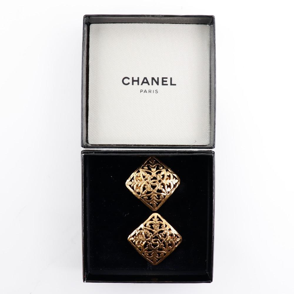 CHANEL COCO Mark Earring gold Plated Gold Square 14.3g Women Used