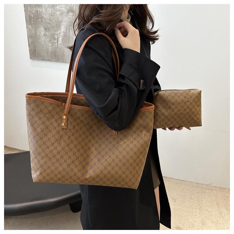 Women's Retro Large-Capacity Tote Bag - Trendy Spring/Summer 2024 Fashion