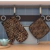 2Ps 10.6*6.7 Inch Oven Mitts Pot Holders Leopard Brown Heat Resistant Oven Mitts And Pot Holders Suitable for