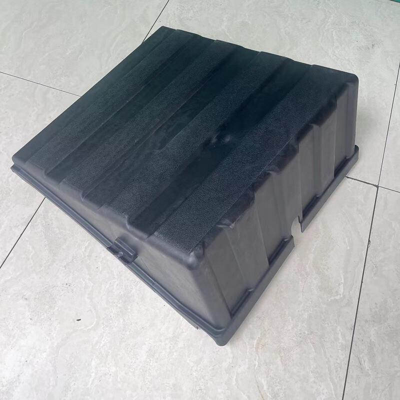 Dongfeng Tianjian EQ1120GA Battery Cover Dongfeng
