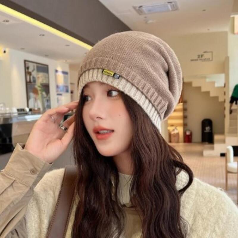 Women s Two-Color Sweater Classic FW Hat C8640_Black