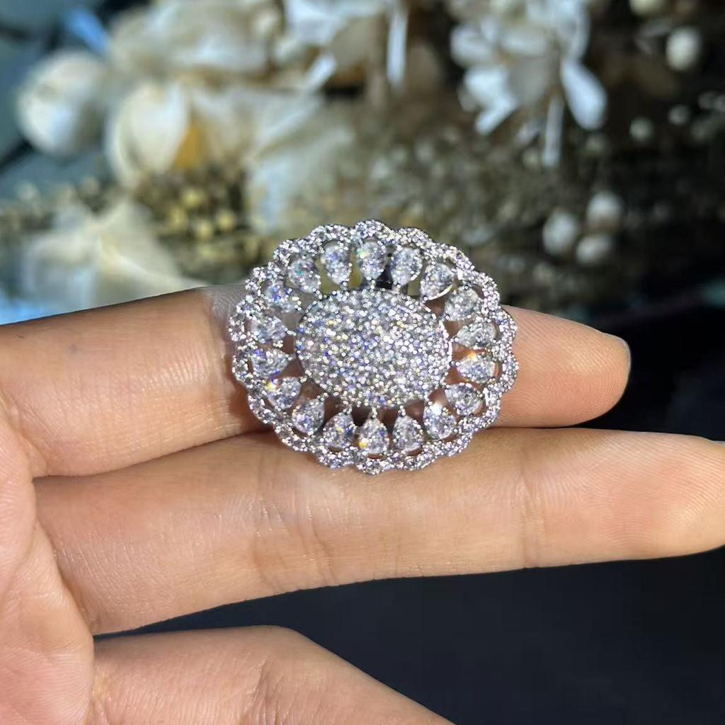 Luxury Full Diamond Flower Ring, Niche Design, Heavy-duty Ring, Socialite Style, Exquisite Ring