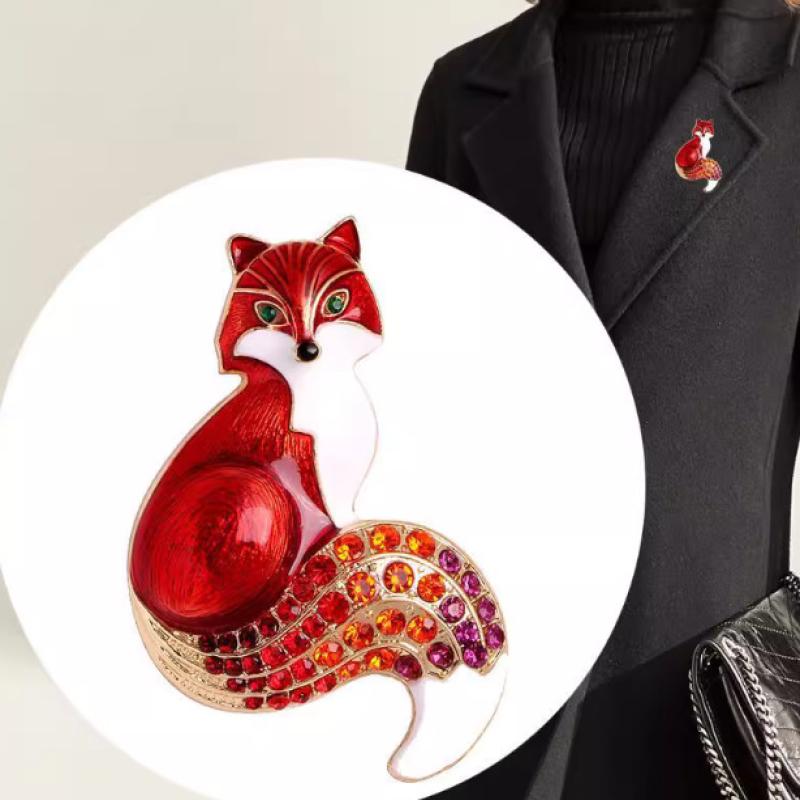 Stylish Foxes Brooch Cartoon Animal Lapel Pins Luxury Corsage For Women Versatile Shiny Corsage Clothing Accessories Gifts