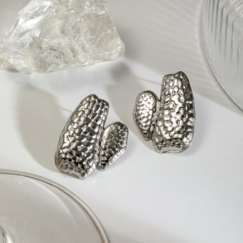 Personality Stainless Steel Peanut Irregular Stud Earrings for Women Minimalist Geometric Curved Chic Earrings Trendy Zircon медный