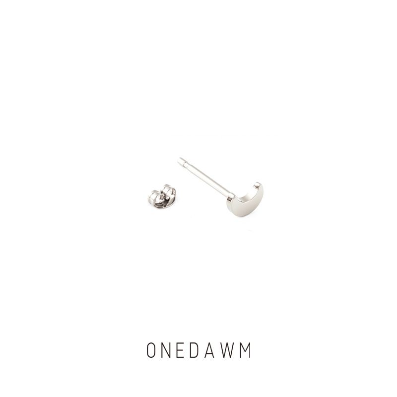 

F136 Медицинский титановый сплав Луна ЗВЕЗДА Маленькие серьги-пусеты Уход за ушами Антиаллергенные Мини-плаги для растягивания ушей Заглушка Игла против блокировки