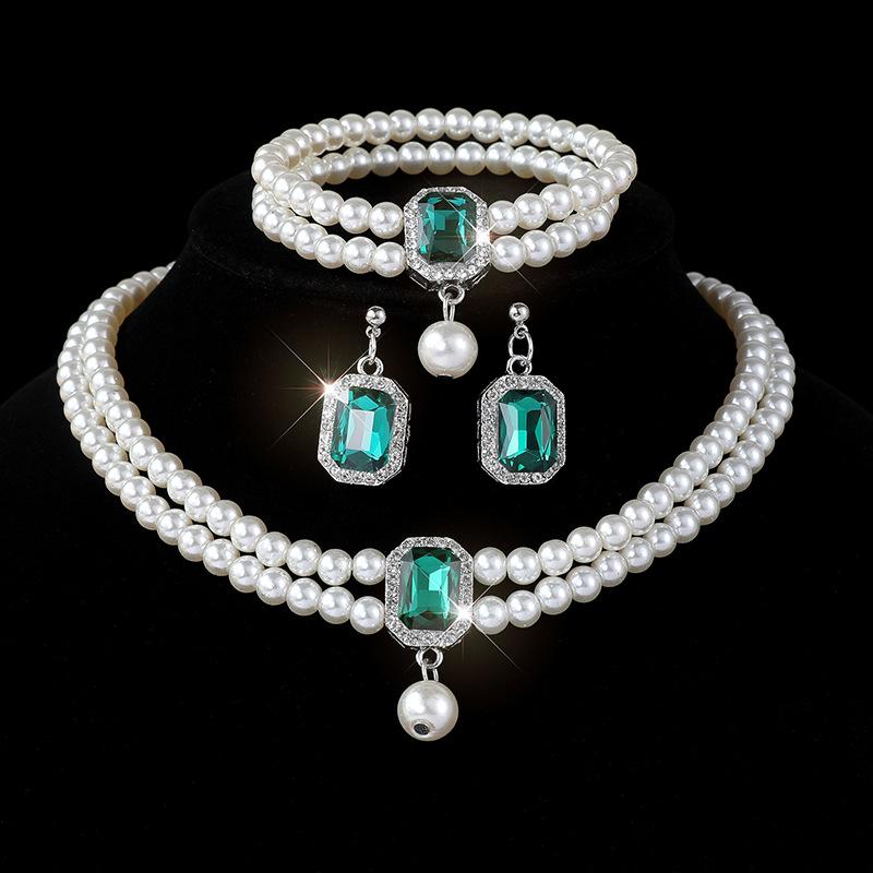 Vintage court elegant multi-layer imitation pearl necklace, stud earrings, bracelet set, neck chain, collarbone chain.