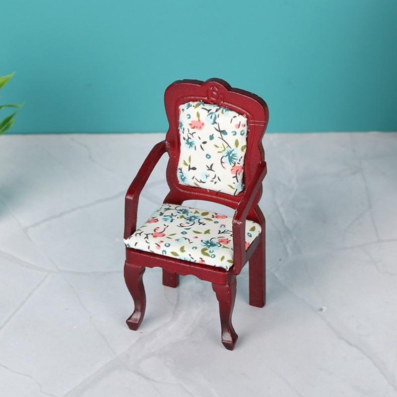 Conventional Style Seat For 1/12 Scale Arrangements Robust Plastic Build Precise Workmanship