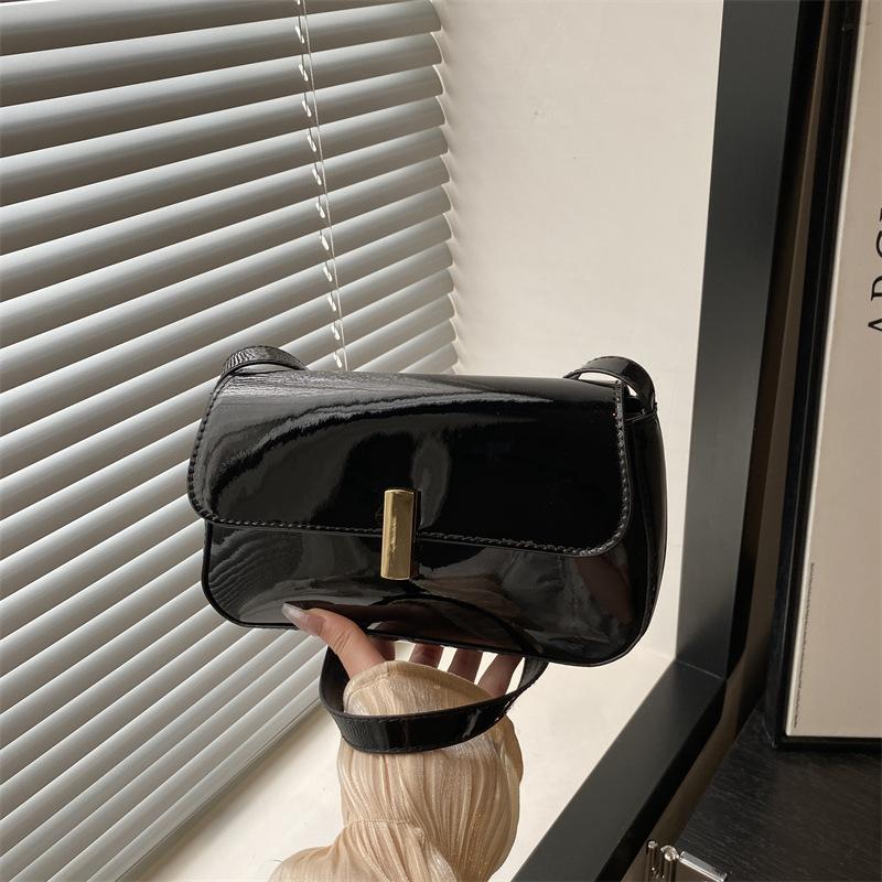 Small Bag Women's Versatile Small Square Bag Summer New Shoulder Bag Simple Lock Fashion Women's Bag