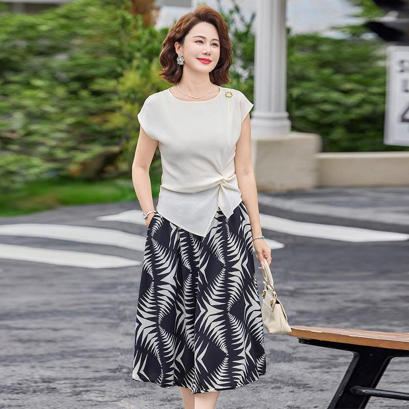Mom's 2026 Summer Chiffon Blouse & Skirt Suit - New Style for Middle-Aged and Elderly Women's Day
