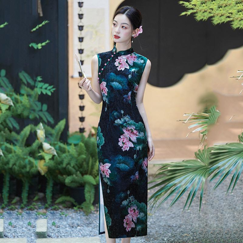 Lotus sleeveless Republic of China style new Chinese long cheongsam improved young new female retro slim summer