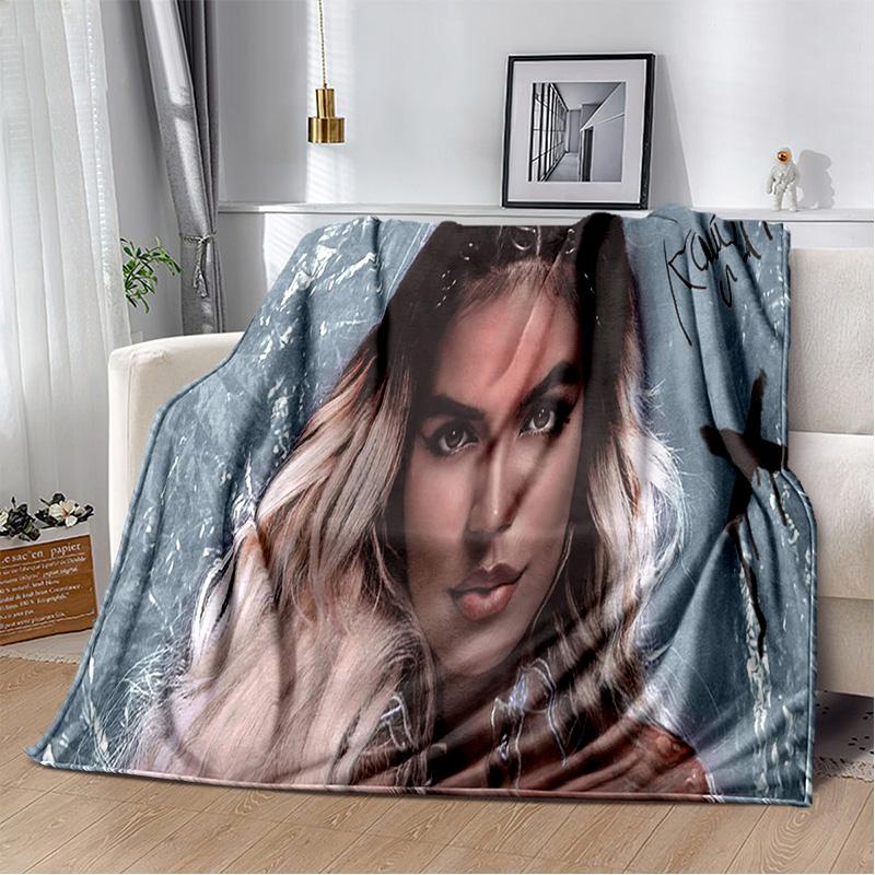 3D Baskı Karol G Singer HD Battaniye, Yumuşak Atmak Battaniye Ev Yatak Odası Yatak Kanepe Piknik Seyahat Ofis Dinlenme Kapak Battaniye Çocuklar için