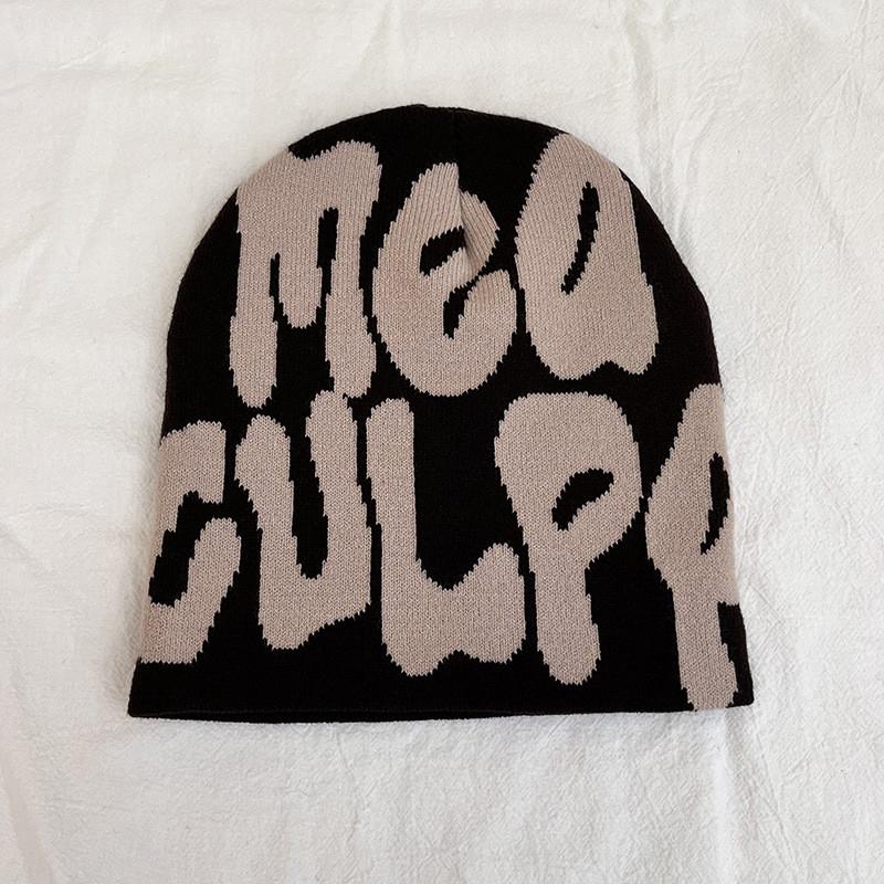 Acryl Strickmütze mit gestickten Buchstaben für Streetwear Mode in der Wintersaison