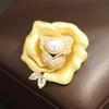 Elegant light luxury high sense gold brushed rose brooch temperament freshwater pearl peony pin brooch female