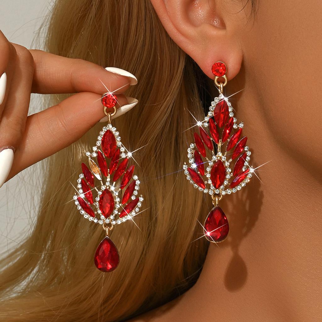 Gioielli per Orecchie Atmosferici di Lusso Leggero Incastonati di Diamanti Design di Nicchia Senso di Stile Orecchini Esagerati Temperamento alla Moda Orecchini da Celebrità