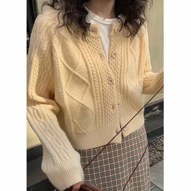 Autumn and Winter New Lazy Retro Knitted Sweater Cardigan Women's Loose Outer Coat Women's Round Neck Short