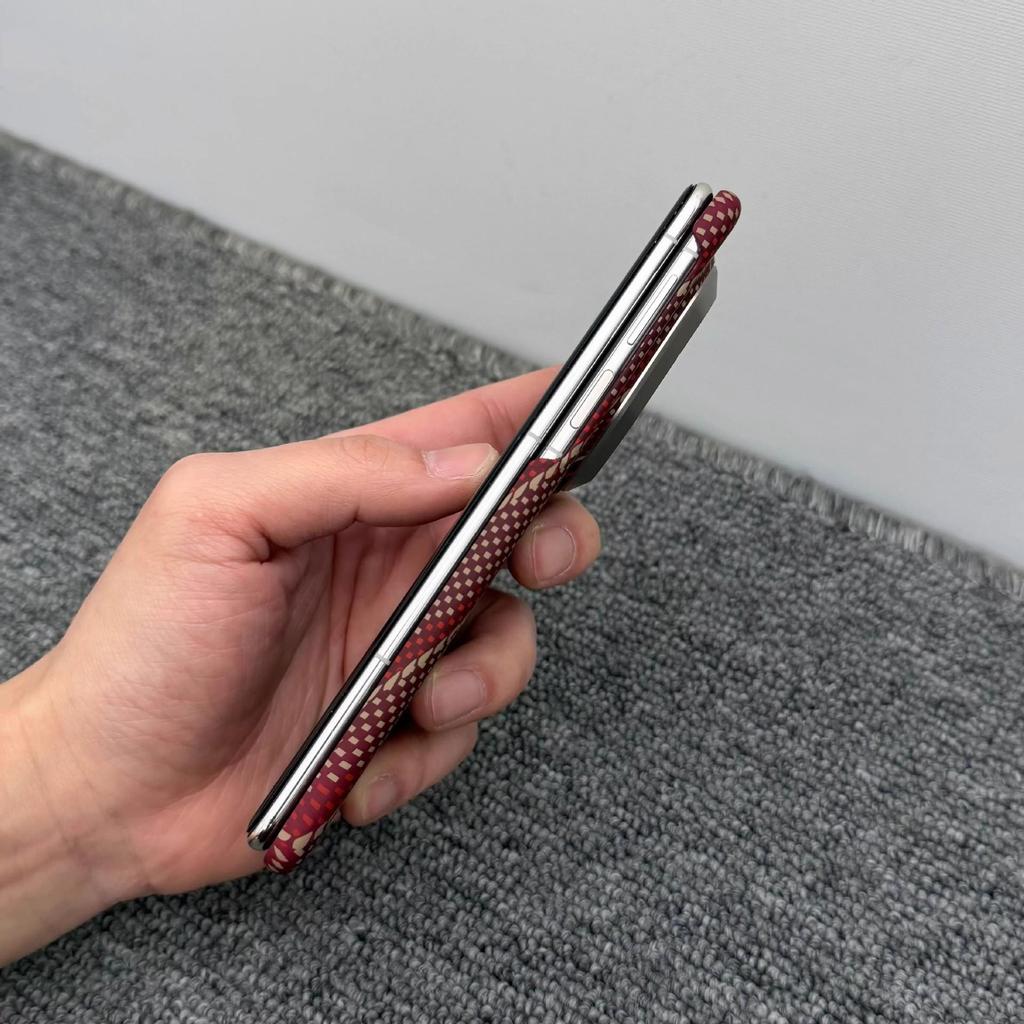 Huawei MateX7 Magnetic Case - Thin, Lightweight Carbon Fiber Texture with Central Axis Hinge Protection, Collector's Edition.