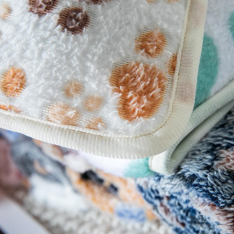 Pet Blankets, Four-season Blankets, Warm Coral Fleece Paw Print Blankets, Cat and Dog Blankets