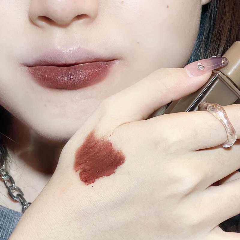 JOCO Yourmans Velvet Powder Mist Lip Glaze - Natural Whitening, Long-Lasting Native Nude Matte Lip Mud In First Apricot Full Peach.