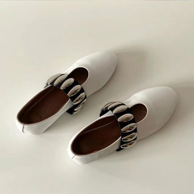 

Летние новые модные туфли на плоской подошве с овальной пряжкой для женщин из Европы и Америки, удобные классические туфли с круглым носком 40