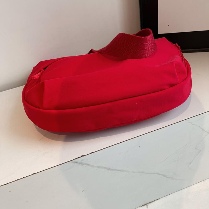 Lightweight Nylon Crossbody Bag for Women – Sleek & Water-Resistant Design with Adjustable Strap, Perfect for Daily Use