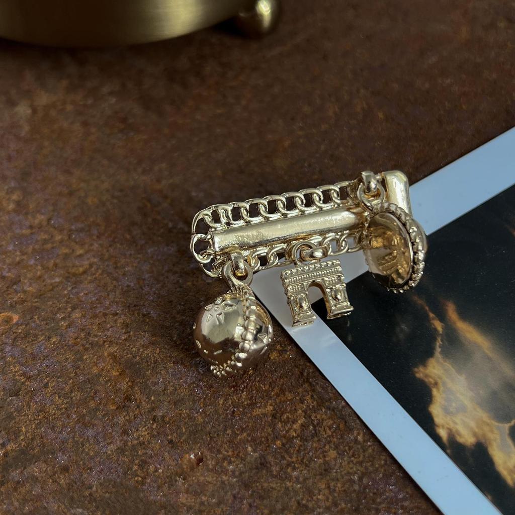 Vintage Baroque Cross Brooch Alloy Classic Retro Jewelry For Men And Women