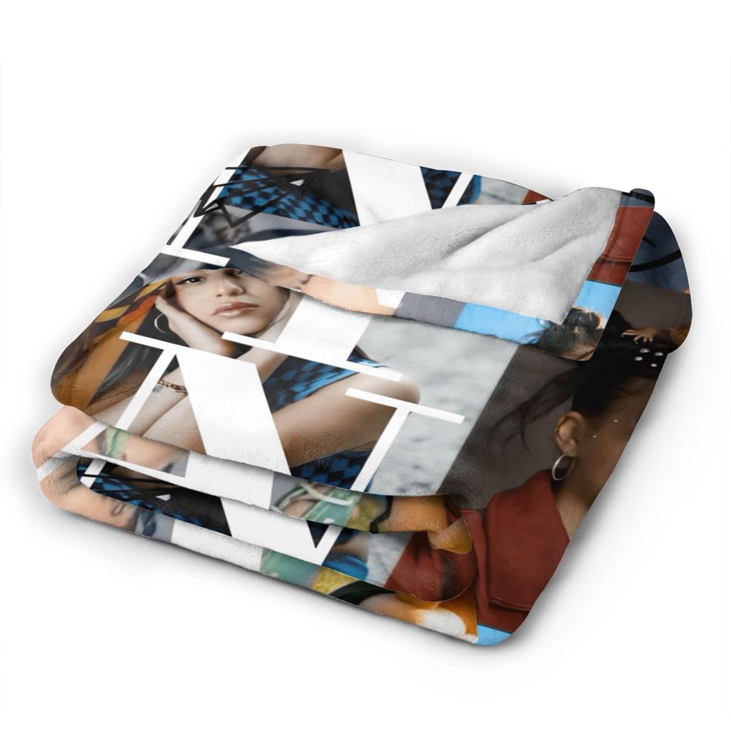 Nina Chuba Music Singer Blankets  Warm Aesthetic Plush Throw Blanket For Boy Girl Couch Chair Flannel Bedspread Bed Cover