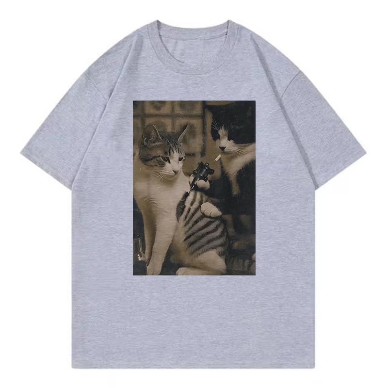 Retro Smoking Cat Design Printed Funny T Shirts Women Cat Tshirt Round Neck Short Sleeve Trendy Tee Shirt Streetwear