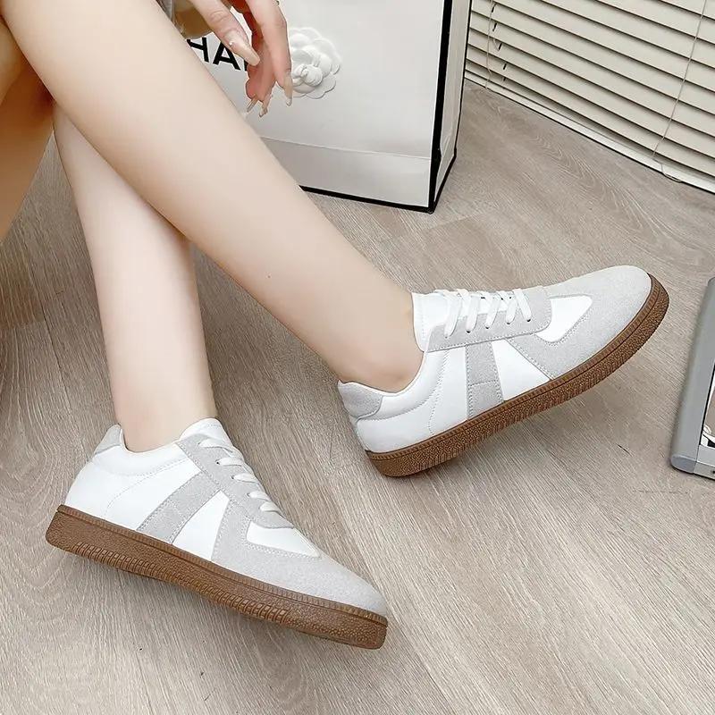 Leisure Sports Shoes For Women Comfortable Soft Bottom Outdoor Walking Shoes Lady Fashion Flats New Low-top Shoes