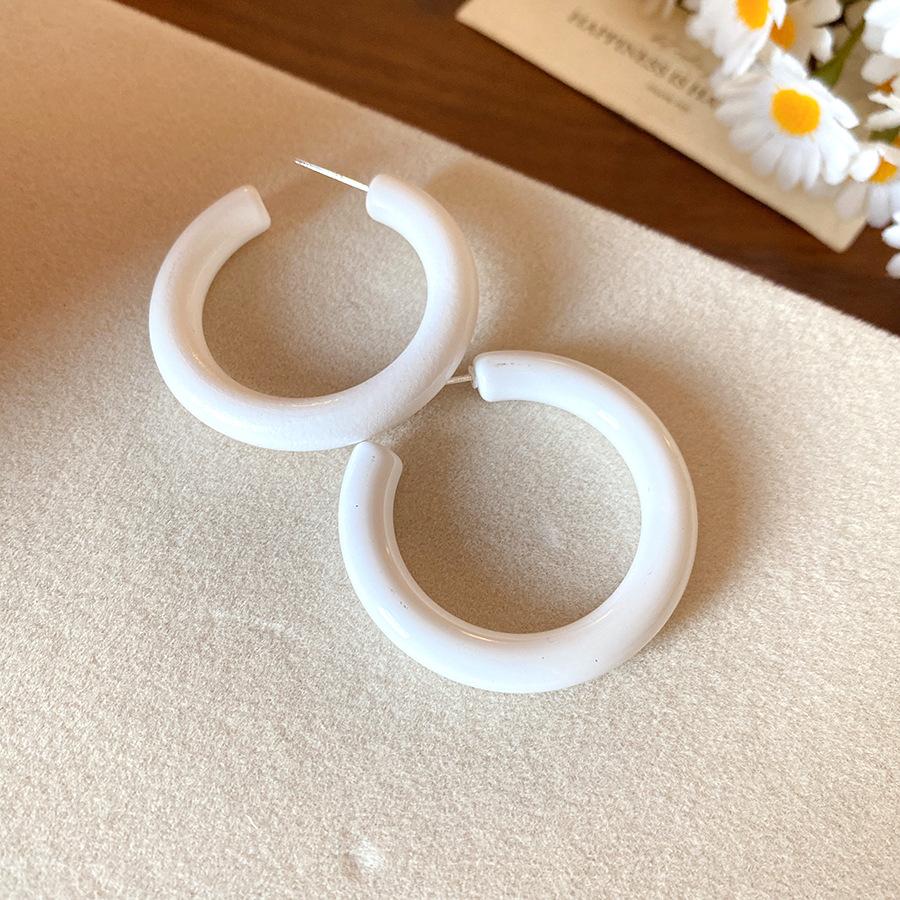 Silver needle acrylic round C-shaped stud earrings dopamine sweet small fresh versatile earrings niche high-end earrings