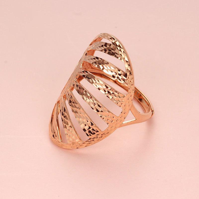 Фиолетовое Золото Персонализированное Полое Цветочное Покрытие Цвета Розового Золота Золотой Иностранный Стиль Широкая Версия Кольца