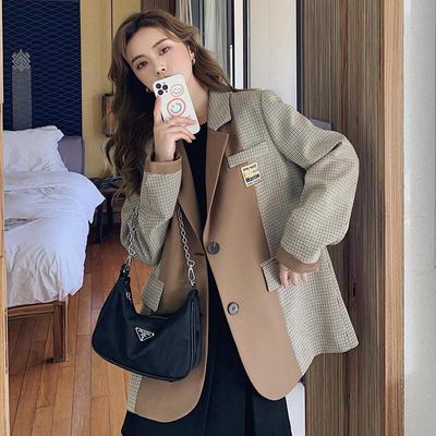 Cappotto da donna dal design versatile abbinato alla nuova primavera, completo scozzese casual