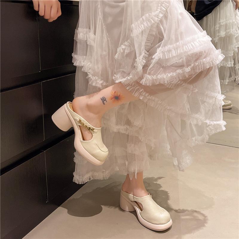 Stepping on shit feeling thick-soled soft leather bag head half slippers women's summer wear round head one pedal muller shoes high-heeled cool slipp