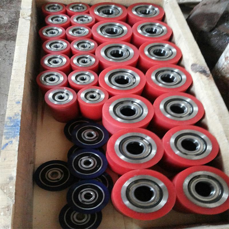 Rulmenți personalizați acoperiți cu cauciuc, Rulmenți din poliuretan, Role din cauciuc plastic, Rulmenți moi și rezistenți la temperatură