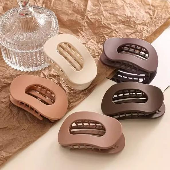 New Matte Oval French Hair Clip with Comfortable Arc Design