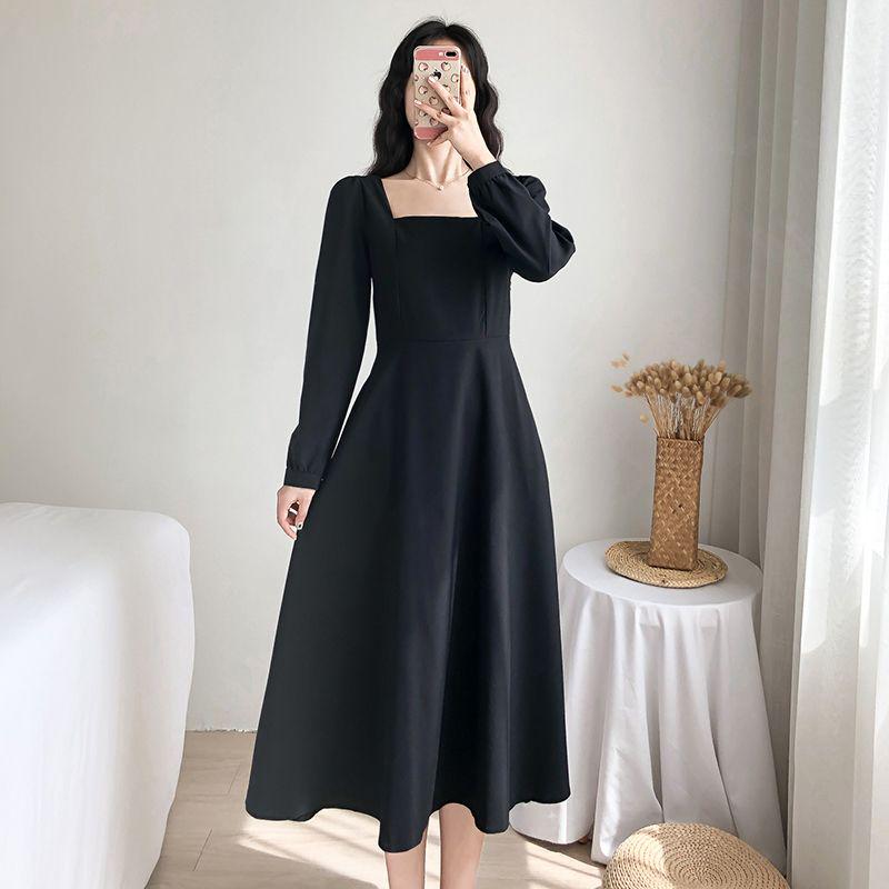 Jarní dámské šaty v britském stylu s čtvercovým límcem a áčkovým střihem až ke kolenům