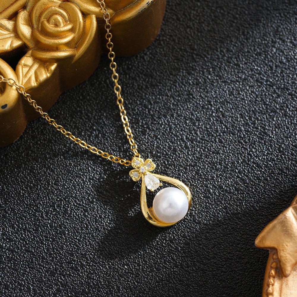 18K Gold Baroque Pearl Pendant Necklace - Elegant, Fashionable, Versatile Women s Clavicle Chain