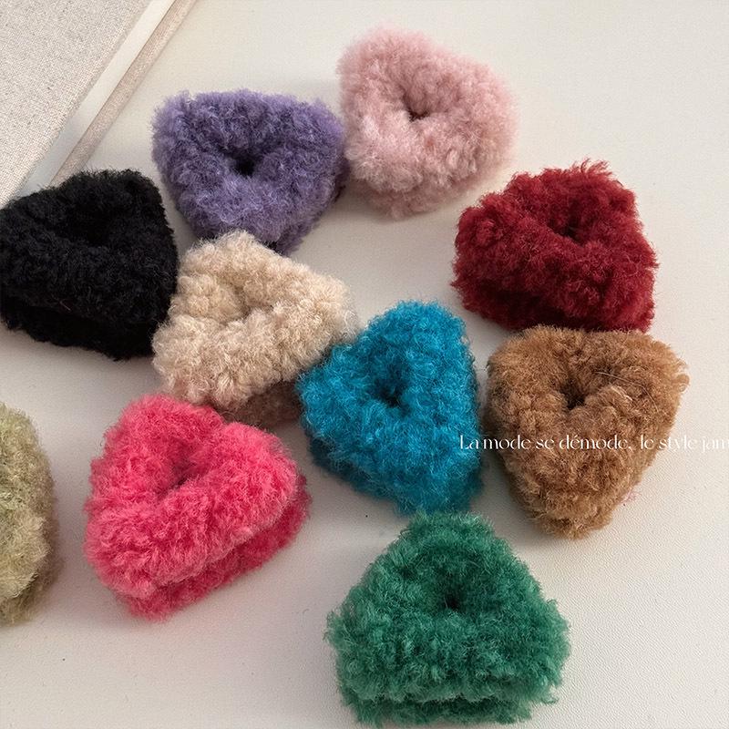 Plush Cat Ear Hair Clip for Women: Princess Style Claw Accessory for Autumn/Winter